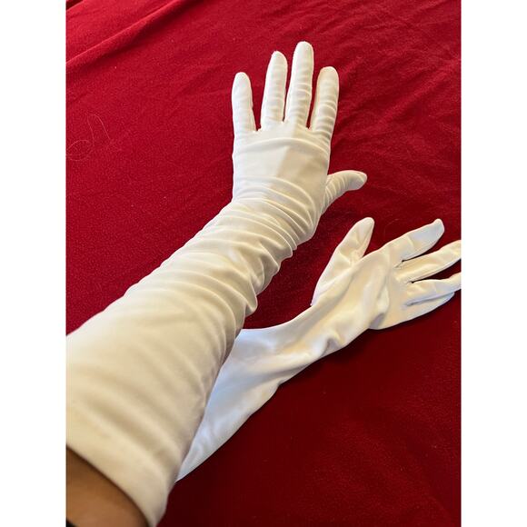 Vintage white MCM Opera Length Gloves Wedding Cocktail Costume Accessory small - Picture 2 of 10